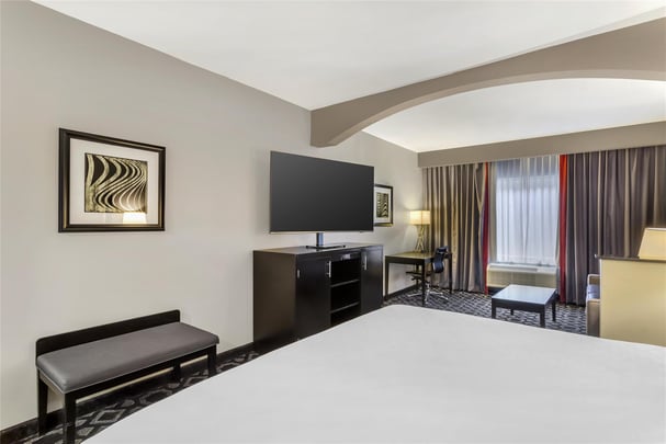 ADA - Suite - 1 King Bed