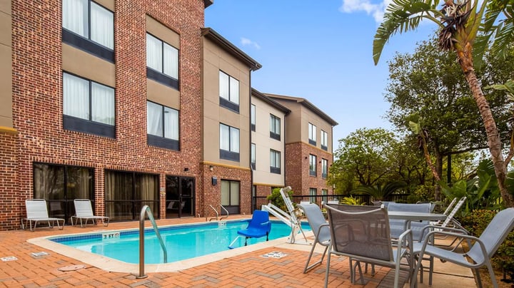 Outdoor Swimming Pool