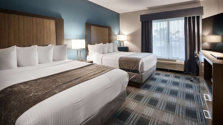 Double Queen Guest Room