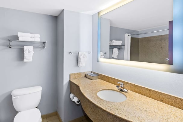 King - Guest Bathroom