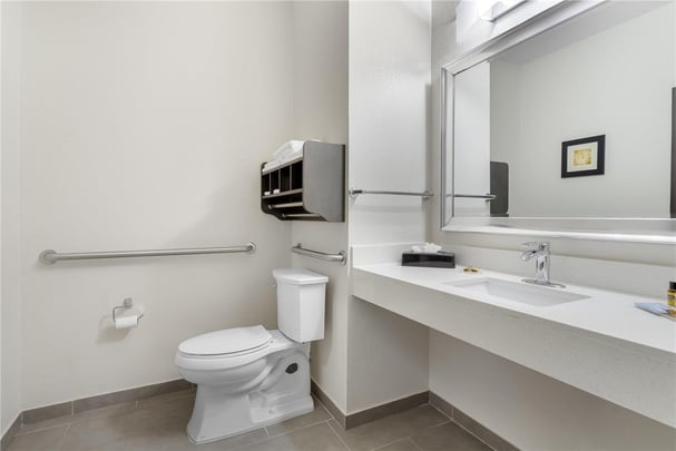 King ADA - Guest Bath