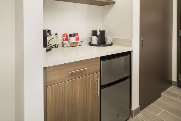 2 Queens Junior Suite