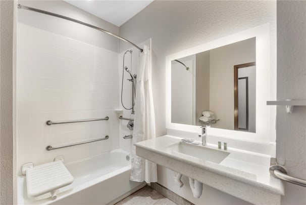 BW La Vernia TX QQ ADA