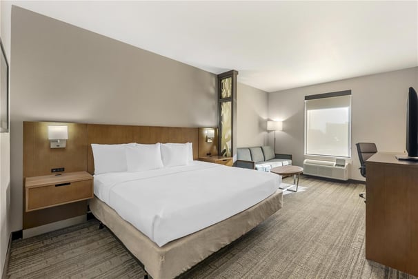 BW La Vernia TX K Roll In Shower