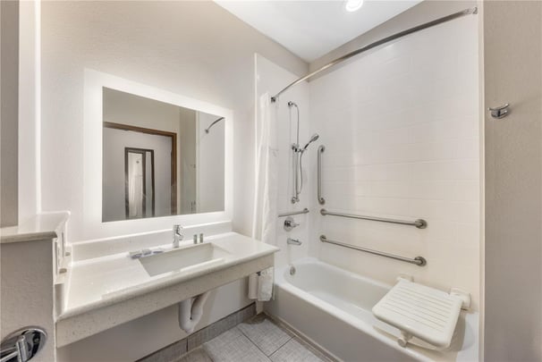 BW La Vernia TX K ADA