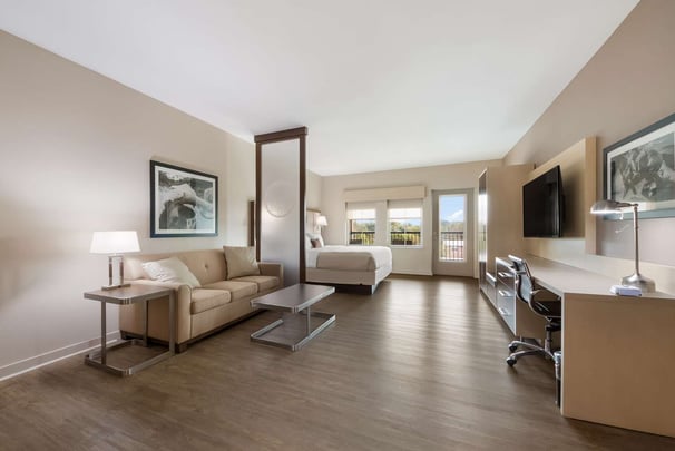 King Suite - Balcony