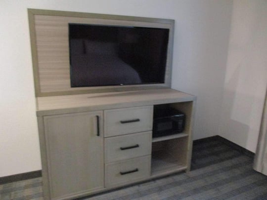 Mobility Accessible King Guest Room Amenity