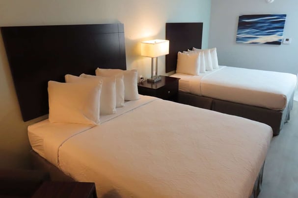 Double Queen Guestroom