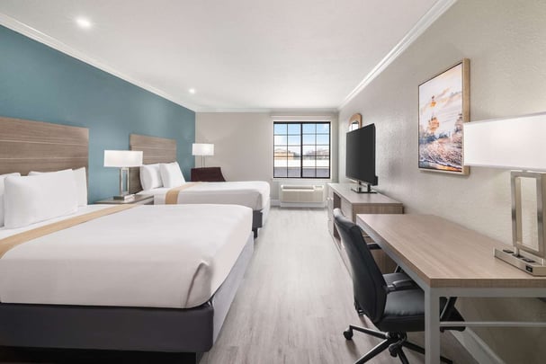 Deluxe Double Queen Guestroom