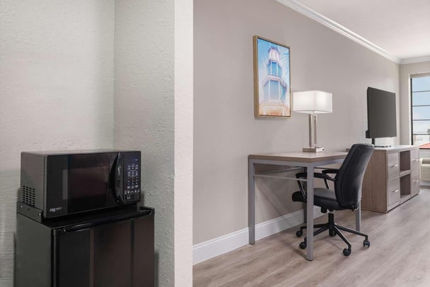 Deluxe Guestroom Amenities