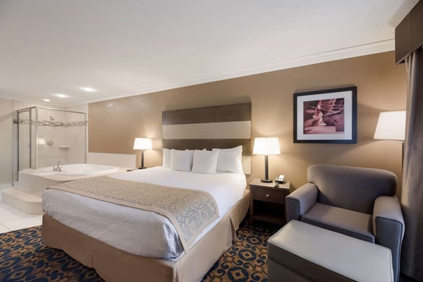 King Jacuzzi Bathtub