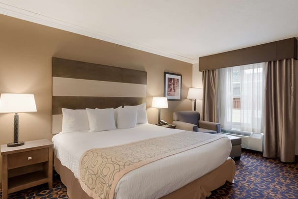 King Jacuzzi Bathtub