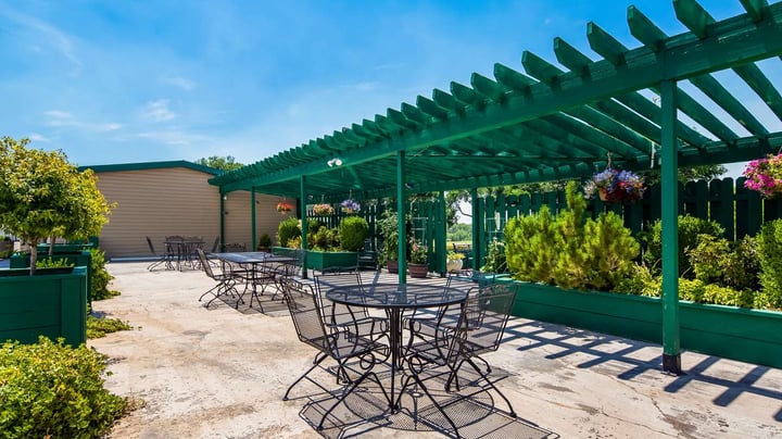 Exterior Seating / Patio