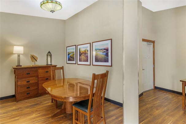 Suite - 1 King Bed w/ Jetted Tub