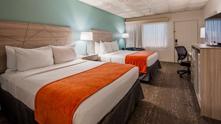 Double Queen Guest Room