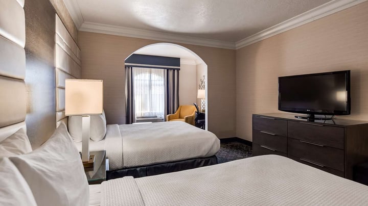 Two Queen Suite (South Tower)