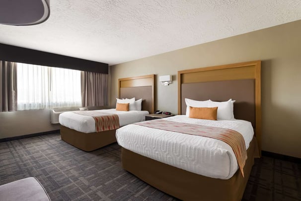 Double Queens  Kitchenette