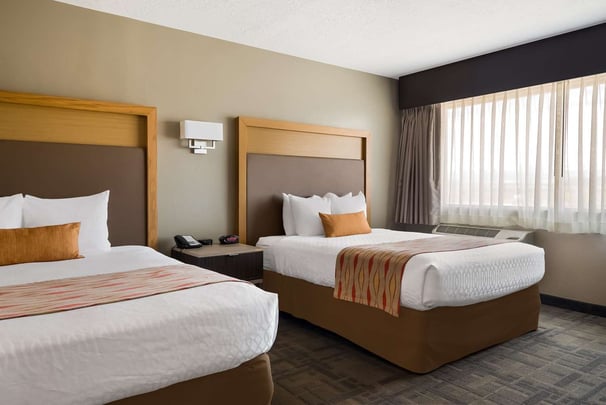 Double Queens Kitchenette