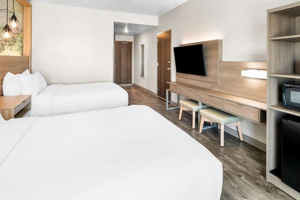 2 Queen Bed Accessible