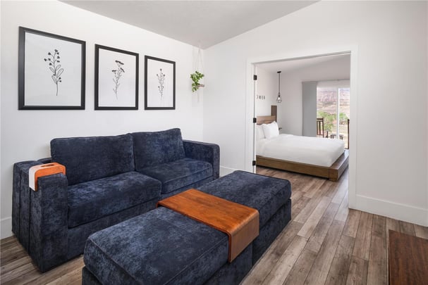 King Bungalow with Sofa Bed