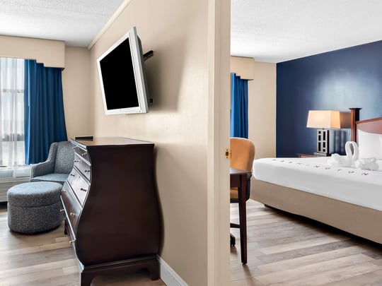 Best Western Rewards Suite (Two Room Suite)