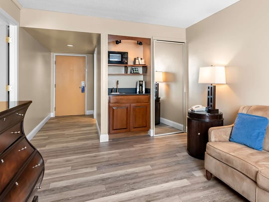 Best Western Rewards Suite (Two Room Suite)