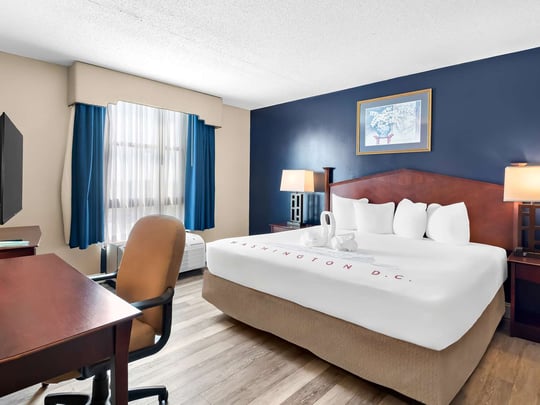 Best Western Rewards Suite (Two Room Suite)