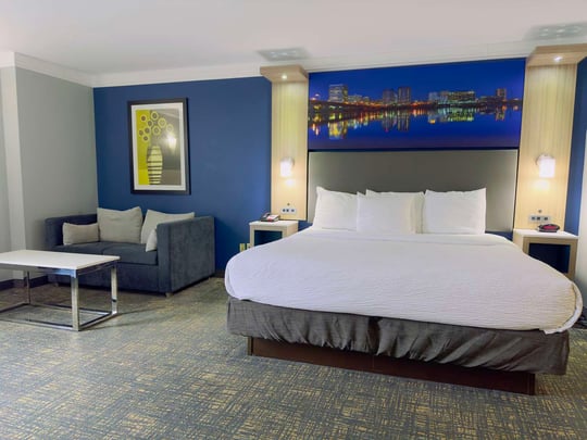 King Guest Room With Sofa