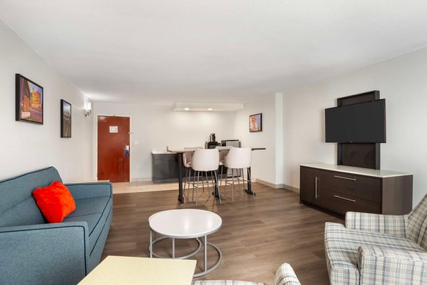 King Suite Separate Room