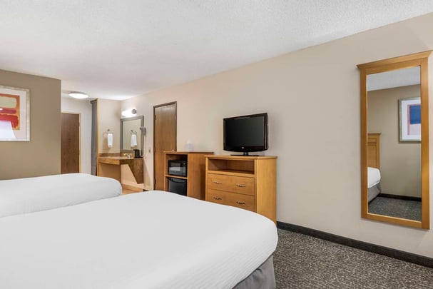 Double Queen Guest Room