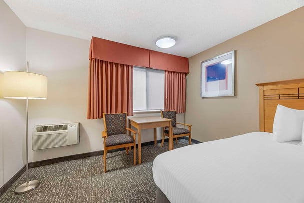 Double Queen Guest Room