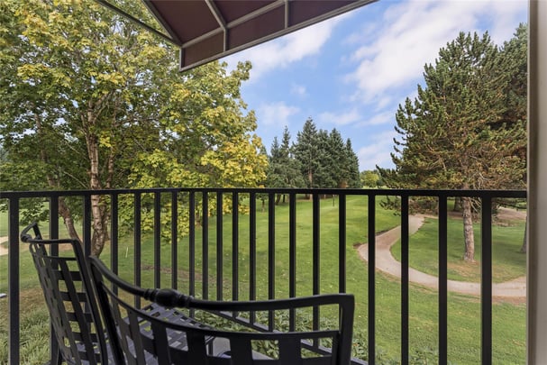 2 Queen Beds w/ Balcony and Golf View