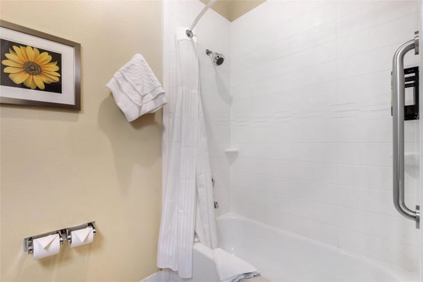 2 Queen Beds w/ Golf View