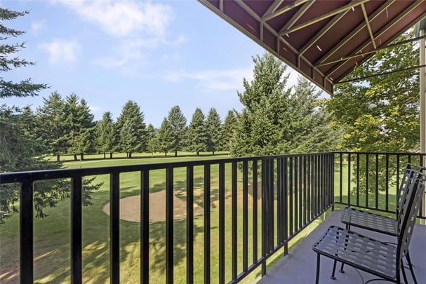 Suite - 1 King Bed w/ Balcony and Golf View