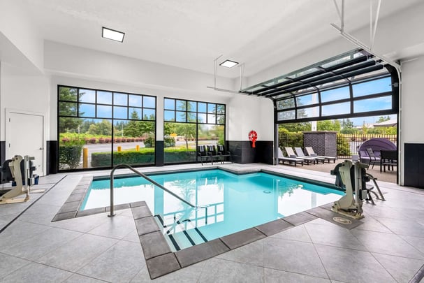 Indoor Pool / Hot Tub