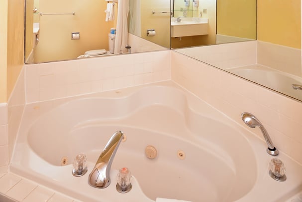 Guest Bathroom - Jetted Tub