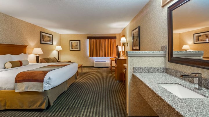 King Room with Sofabed