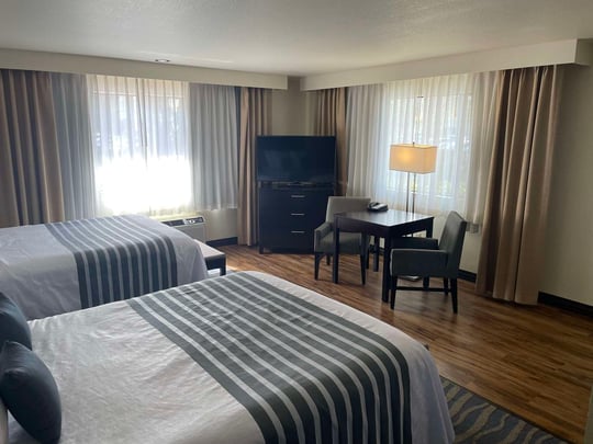 Two Queen Kitchenette