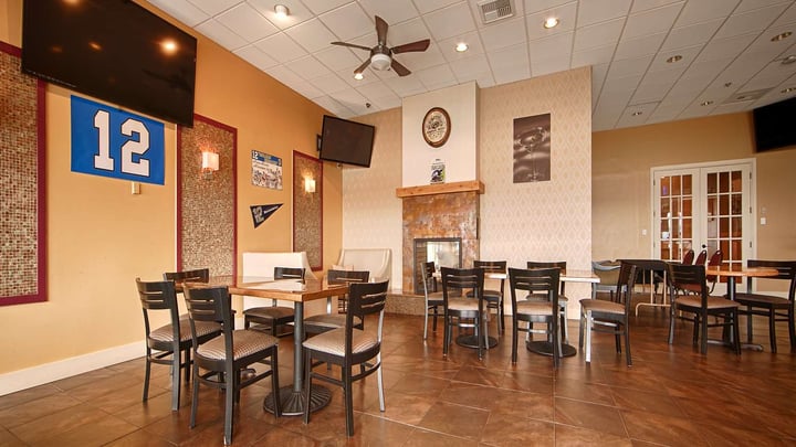 Beachfront Martini Lounge