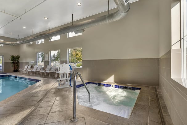 Indoor Pool / Hot Tub