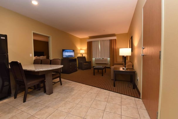 Double Queen Suite - Living Area