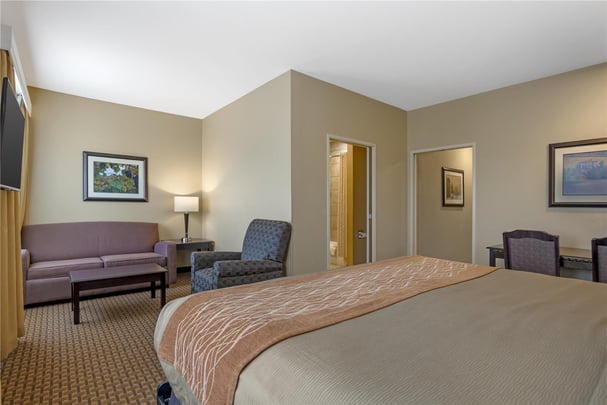 King Suite with Kitchen