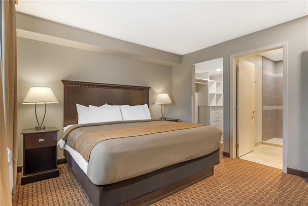 King Suite with Murphy Bed