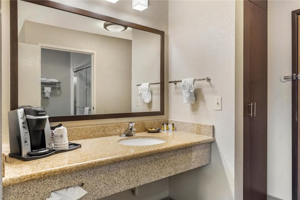 King Suite Bathroom