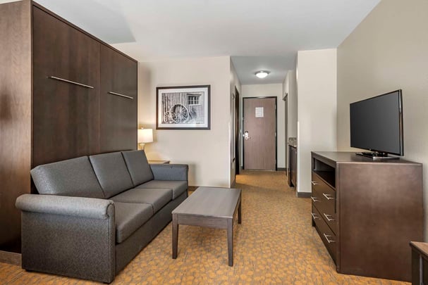 Double Queen Mini Suite