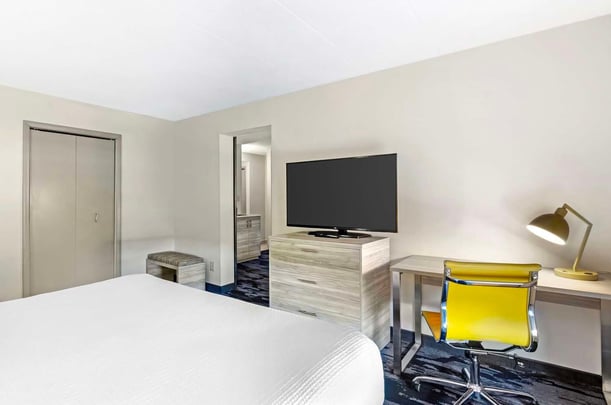 King Separate bedroom