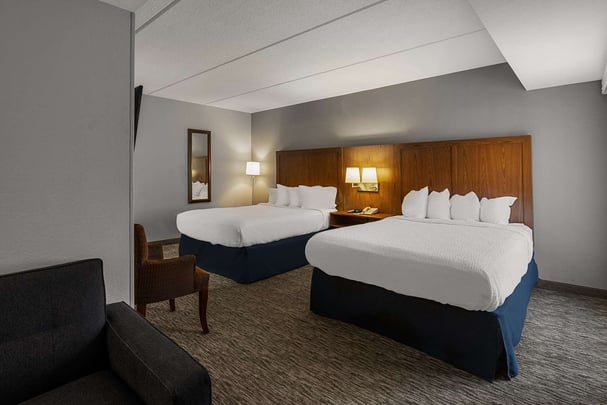 Double Queen ADA Bathtub