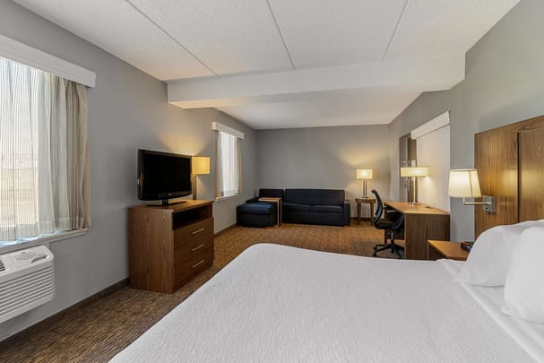 King Suite ADA Rollin Shower