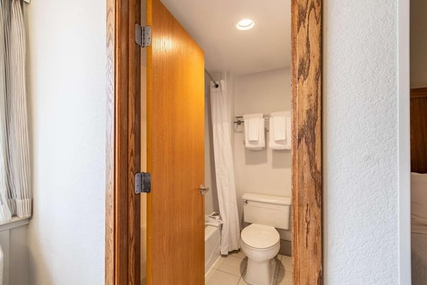 Double Queen Corner Room