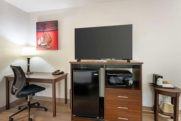 Double Queen & Double Bed